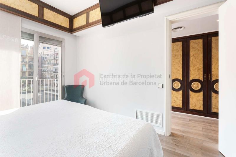 Foto 07aca3c8-9313-4f91-8a2c-317512d32cbe. Piso  muy tranquilo en muntaner esquina consejo de ciento 139 m2 4habitaciones 2 baños. en Barcelona