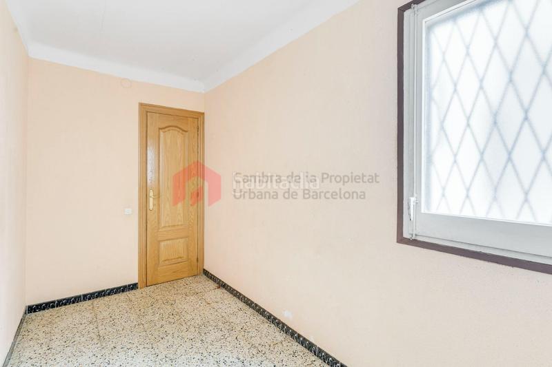 Foto 94fc6d27-90c8-42dc-bb85-206ee62db469. Piso ático de 4 habitaciones con 60 m de terrazas en el centro de santa coloma en Santa Coloma de Gramenet