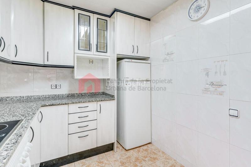 Foto e114b35a-7c4b-44f7-8451-85c93e82b61d. Piso ático de 4 habitaciones con 60 m de terrazas en el centro de santa coloma en Santa Coloma de Gramenet