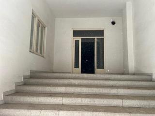 Locale commerciale in Instituts-Universitat. En venta local de 257 m2 zona colegio episcopal
