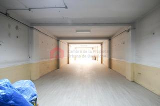 Locale commerciale in Centre. Local diáfano de 188 m2  altillo de 35 m2