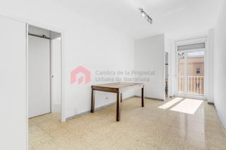 Appartement à Centre. Exclusivo piso en venta de 3 habitaciones, en una 4 planta, sole