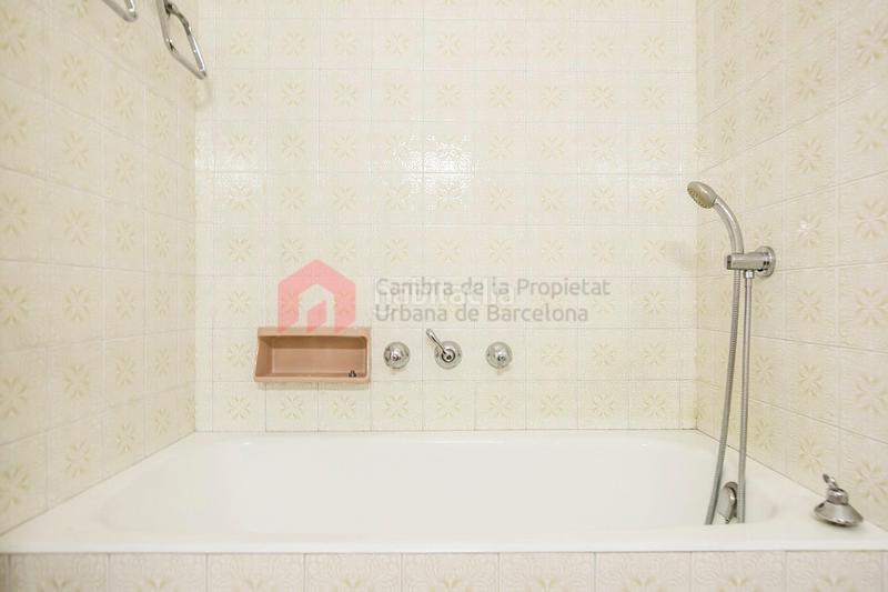 Foto 0e5719d5-c044-47c8-93c1-de5ed0c16b2a. Appartamento con riscaldamento in Vila de Gràcia Barcelona