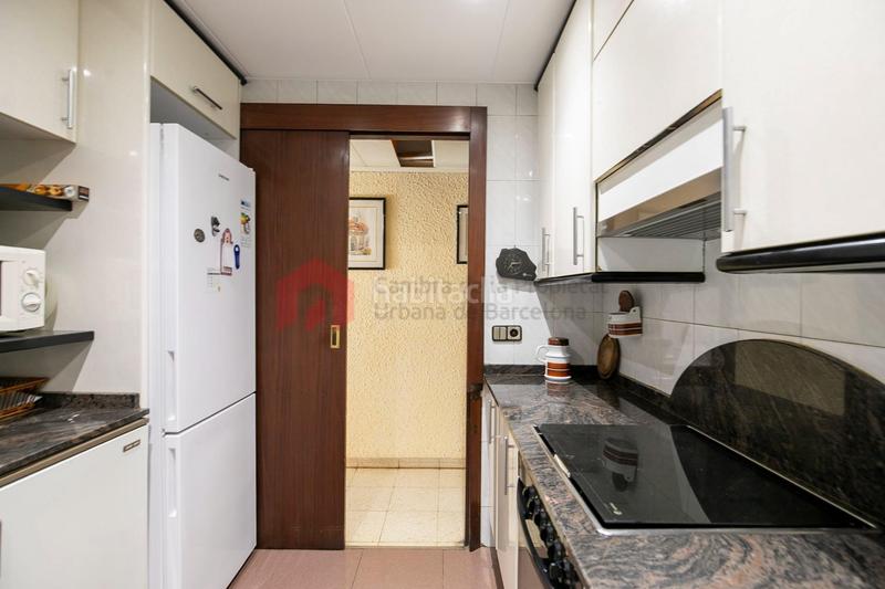 Foto 1e8c082f-eb2c-466b-a8ea-23741de825c5. Pis amb calefacció a Sant Antoni Barcelona
