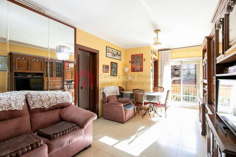 Foto b5b97af1-6dac-4dc4-a103-276ae84e7831. Pis amb calefacció a Sant Antoni Barcelona