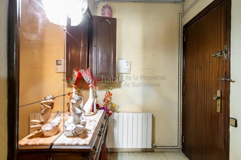 Foto d5f08914-ed4b-4631-afce-996453c8dbe6. Pis amb calefacció a Sant Antoni Barcelona
