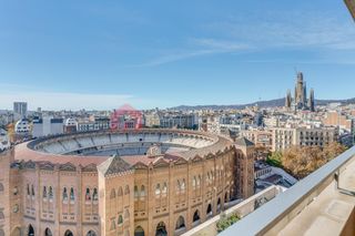 Pis a Fort Pienc. Pis cantoner amb vistes panoràmiques al cor de barcelona