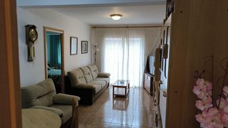 Pis a La Geltrú-Sant Jordi. Amplio piso de 4 habitaciones junto a la estación en vilanova i