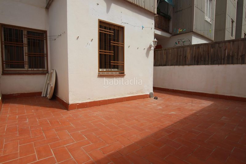 Foto 4634c310-ea1a-4723-ad81-d67f22be9f4d. Pis a El Camp de l´Arpa del Clot Barcelona
