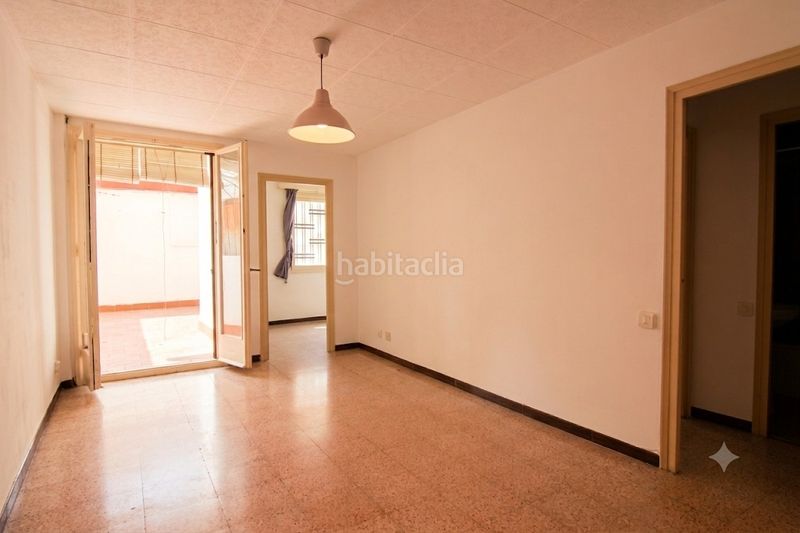 Foto 57c5d06e-df95-4569-8ba7-4807b274cc42. Pis a El Camp de l´Arpa del Clot Barcelona