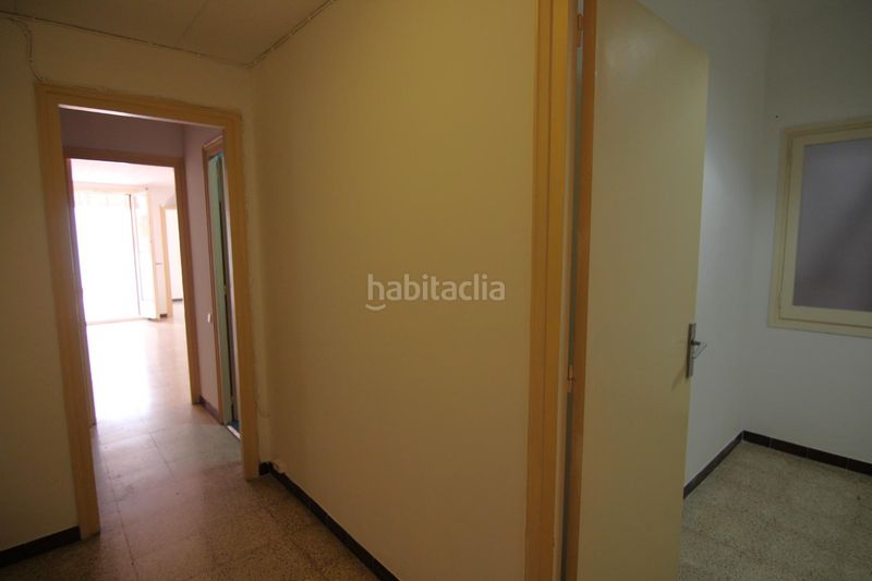 Foto b24f25a9-a9ec-48e6-b696-4bb6e308416d. Pis a El Camp de l´Arpa del Clot Barcelona