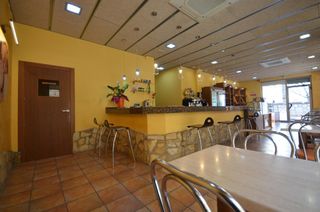Miete Geschäftsraum in Calle sarda 20. Negocio de cafeteria, panaderia y reposteria, con obrador.