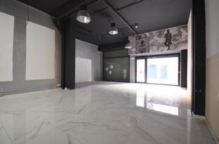Local Comercial en Calle Vapor Vell 40