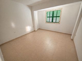 Pis  Passatge picos de urbion. Piso con gran potencial a reformar