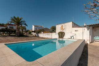 Country house in Banyeres del Peneds. Can prats es ms que una masa; es un hogar lleno de historia y