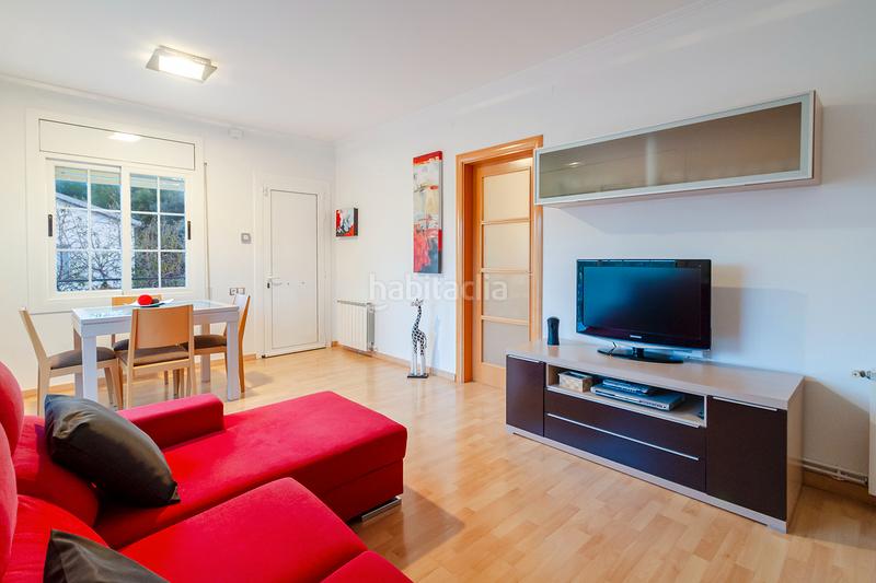 Foto 09bb6621-9948-4bc3-b9aa-23eccb3209b3. Casa con camino riscaldamento parcheggio piscina in Piera