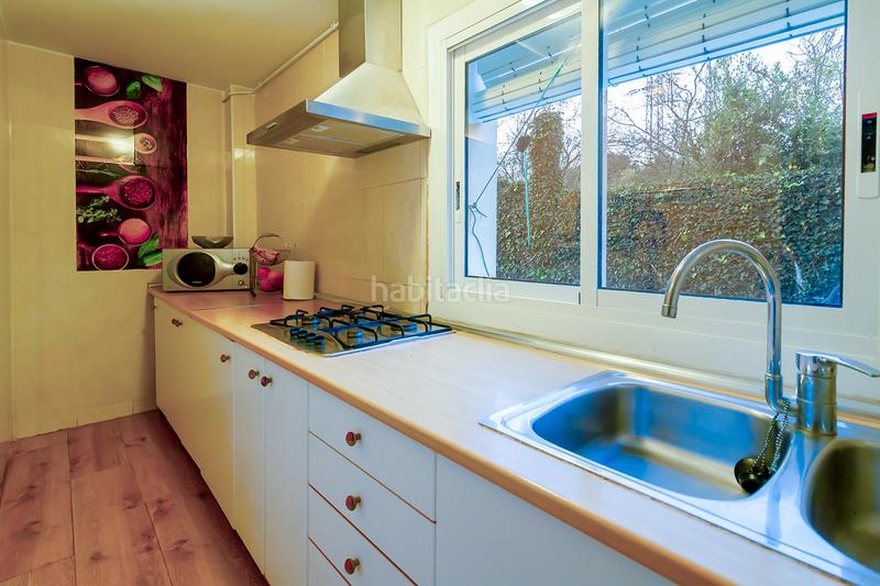 Foto bdd93b8b-dc55-4e3f-85e1-efe073229e01. Casa con camino riscaldamento parcheggio piscina in Piera