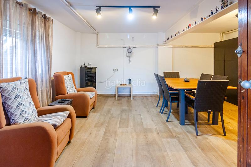 Foto d42e3877-c7df-49f9-b2d5-973e699a2b2f. Casa con camino riscaldamento parcheggio piscina in Piera