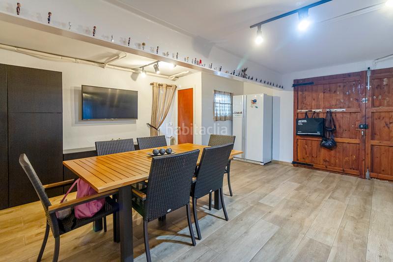 Foto e9b39ed8-713f-4ee6-8524-cd720677d418. Casa con camino riscaldamento parcheggio piscina in Piera