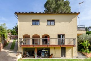 Chalet  Carrer taió