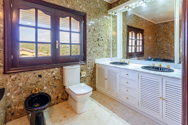 Foto 58ac4b9e-4640-4ee0-a7b5-e6a9ea96d8c6. Casa amb xemeneia calefacció aparcament piscina a Masquefa