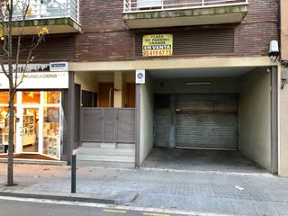 Alquiler Parking coche en Carrer comer, 38. Aparcamiento en venta hospitalet