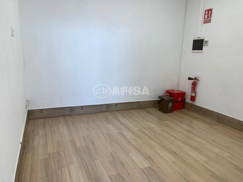 Foto a9fcf4b8-2ba6-40ed-8dc4-300f7de14a4a. Location local commercial dans Cardedeu