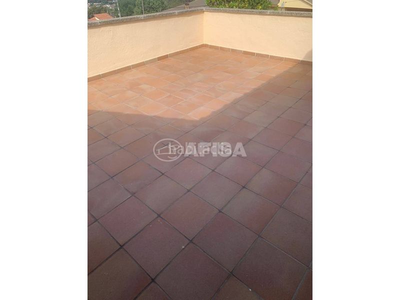 Foto e84252ad-f3e0-4f73-899e-75c0377130cc. Xalet amb calefacció aparcament piscina a Cànoves i Samalús