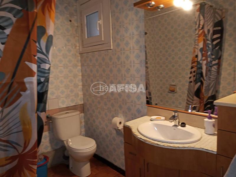 Foto a046e4f5-b93a-46ac-a0bd-e221239bc009. Edificio  en venta en Hostalric