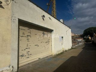 Rent Industrial building in Cardedeu. Nave en alquiler dentro del pueblo de cardedeu, no en zona indus
