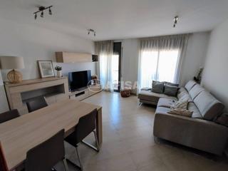 Pis a Sils. Venta de un piso en sils