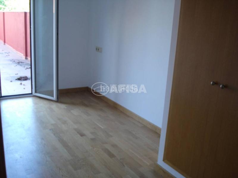 Foto 5863f6be-4e27-42a4-ac9c-c74672953378. Pis amb calefacció aparcament a Sils
