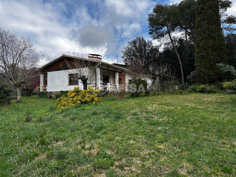 Foto cef5cb49-197d-494b-b55d-cdefe89da9a3. Gewerbliches grundstück in Cànoves i Samalús