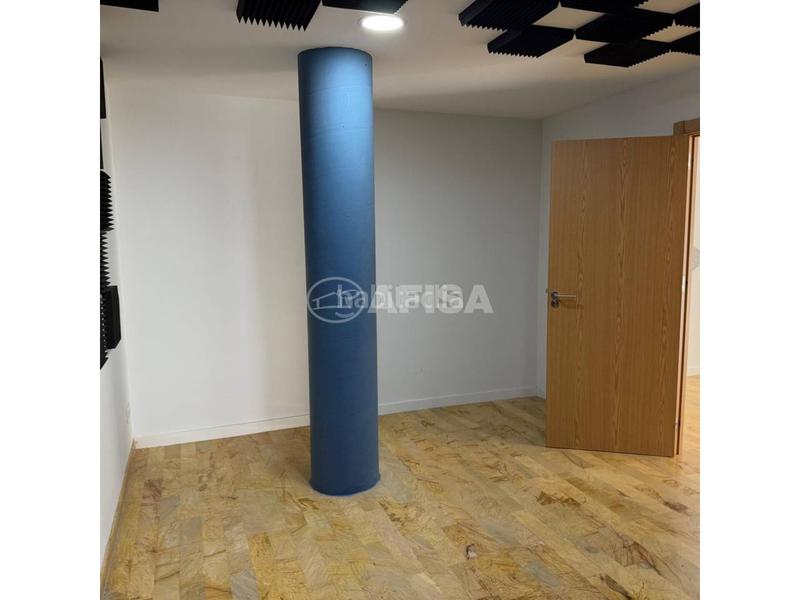 Foto c8d13756-c73e-41ee-bbf6-c3381bee1d89. Local commercial dans Cardedeu