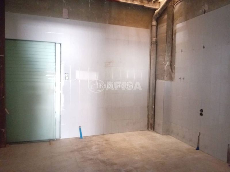 Foto d606f1b4-4240-4a0b-91da-46b07056c391. Location local commercial dans Cardedeu