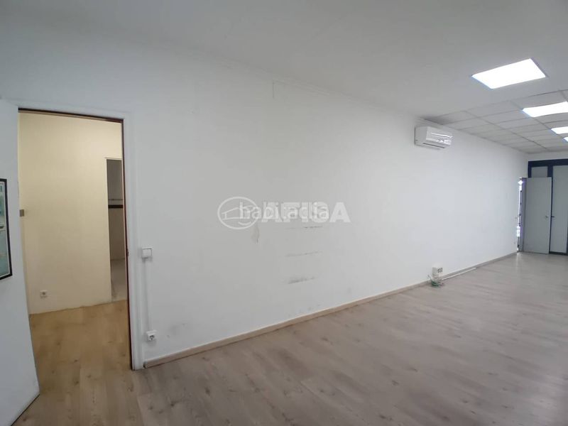 Foto e4d34c3e-37bb-4819-9fce-230210338160. Location local commercial dans Cardedeu