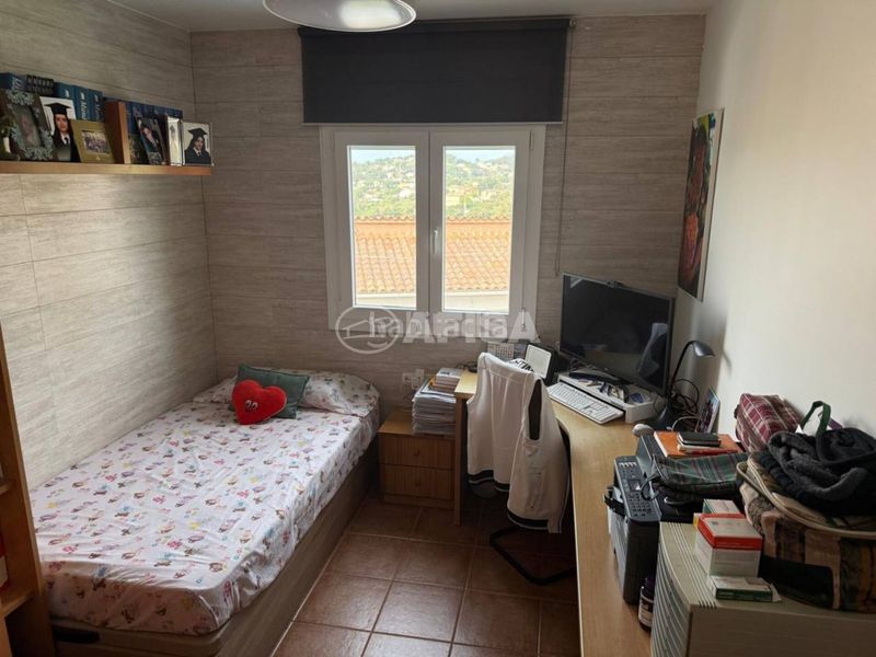 Foto 4f180723-5b29-4ec6-a7ca-d872aec46450. Xalet amb calefacció aparcament piscina a Maçanet de la Selva poble Maçanet de la Selva