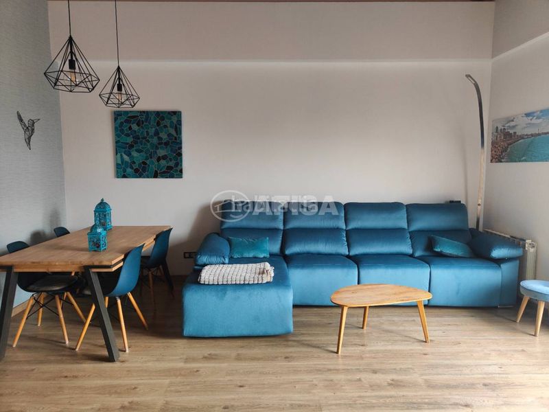 Foto 90b7c121-7523-490b-b359-3d4b6fd283a2. Dúplex amb calefacció aparcament a Llinars del Vallès