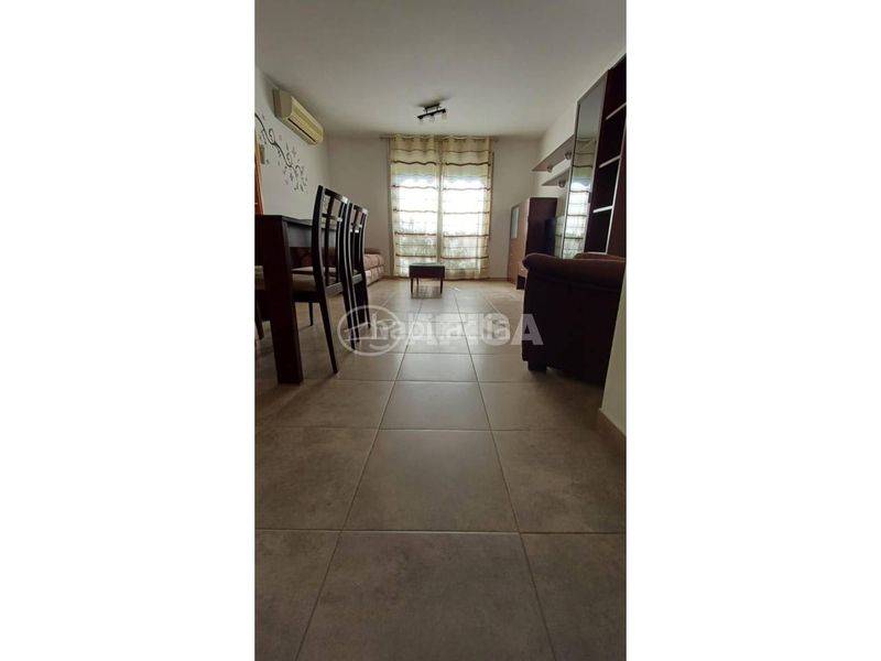 Foto bd66b83d-93e1-48e0-8e53-e5b592cdde8f. Pis amb calefacció aparcament a Caldes de Malavella