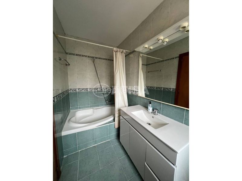 Foto 3c80a2b2-8013-4574-af9c-9f4b0b8be2c7. Xalet amb calefacció aparcament piscina a Sils