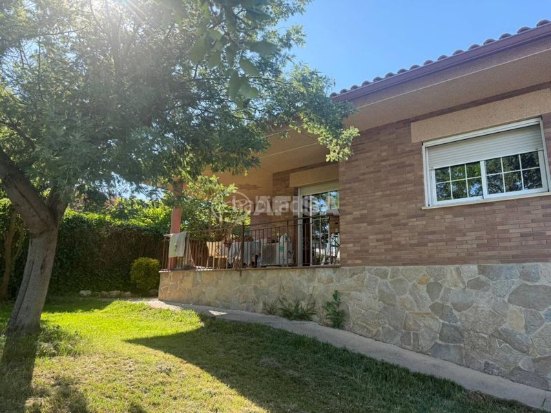 Foto 4f0f50ca-118f-476d-8e46-c89dadf314c0. Xalet amb calefacció aparcament piscina a Sils