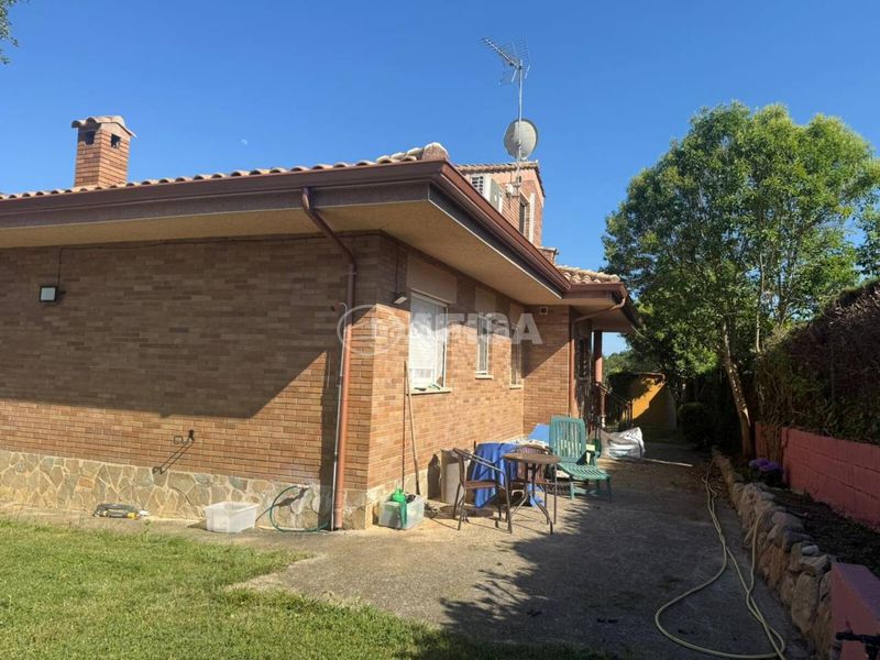 Foto 59ea367a-010a-4c7d-8711-7184fc378e67. Xalet amb calefacció aparcament piscina a Sils