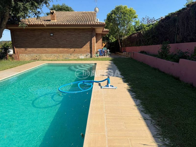 Foto e1ab2485-1abe-4c10-8280-4aa215098ecd. Xalet amb calefacció aparcament piscina a Sils