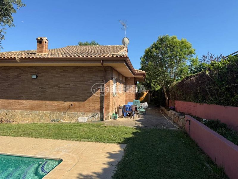 Foto f1cd5126-cb45-4931-89a0-8f974443ae52. Xalet amb calefacció aparcament piscina a Sils