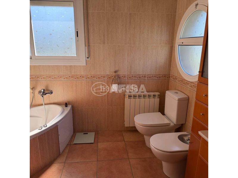 Foto d33a346a-a551-418c-b406-620b77ac68dd. Xalet amb calefacció aparcament piscina a Cànoves i Samalús