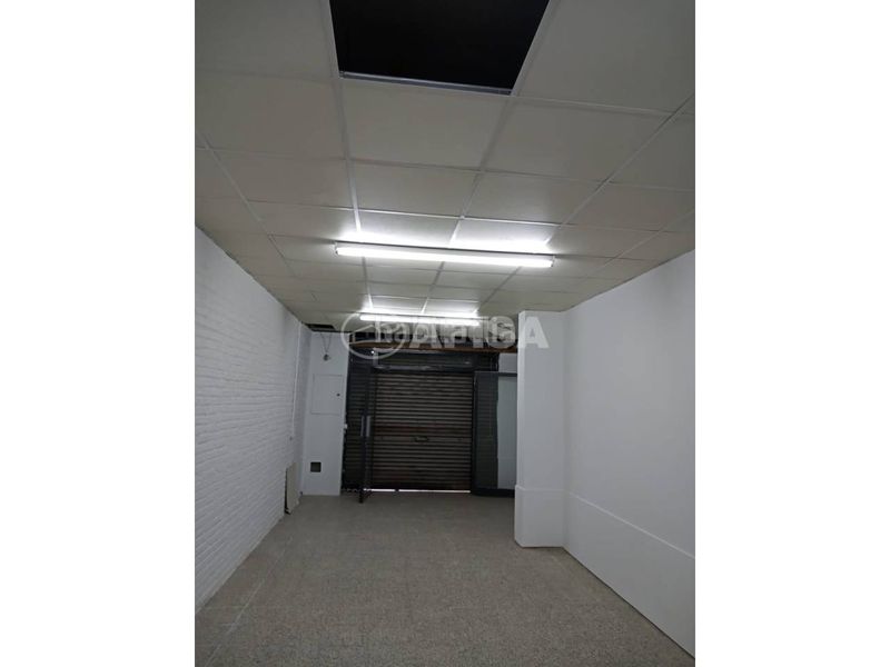 Foto 9895bc6c-8ec5-4696-ab03-7a12d7e70f53. Local comercial  en venta en Sant Celoni