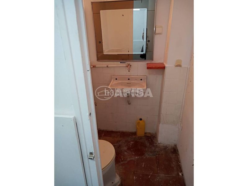 Foto c51a1a33-7be3-49b7-a5a1-807926f08311. Local comercial  en venta en Sant Celoni