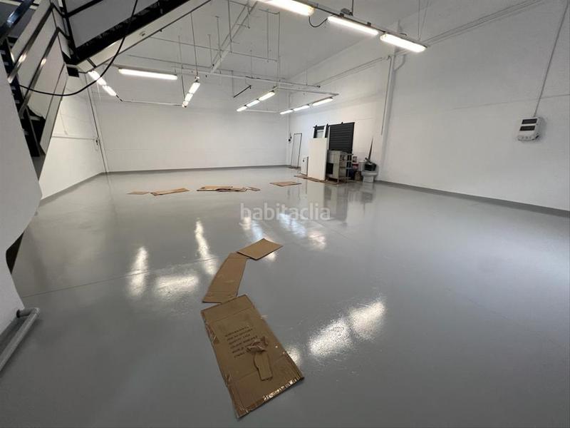 Foto 8f7d722e-d810-4c50-ac1a-ca9e478906b2. Nave industrial en carrer de frederic soler 63 nau industrial centre en Terrassa