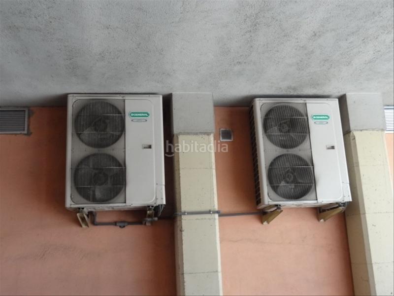 Foto f4601d13-cb09-47de-b2e0-8aaa22a059f0. Geschäftsraum in plaza Can monic 9 in Can monic Granollers