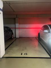 Miete Autoparkplatz in Carrer de pasteur 46. Alquiler de parquing centro terrassa
